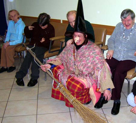 05 - Rivolta (paziente intrappola befana)