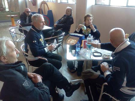 02 Motoclub a tavola